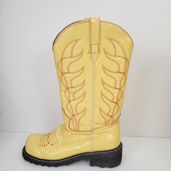John Fluevog F-Shoes Cowboy Low Boots in Patent Yellow 9 - Picture 5 of 10